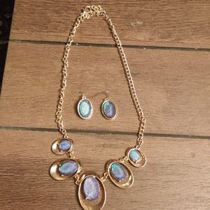 Necklace and earrings set
